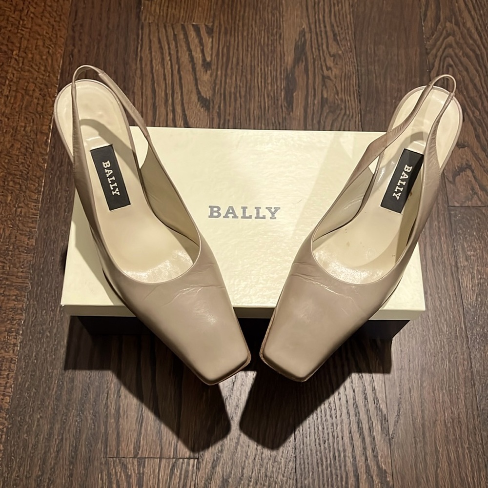Bally Sabauda slingback heels in beige gray